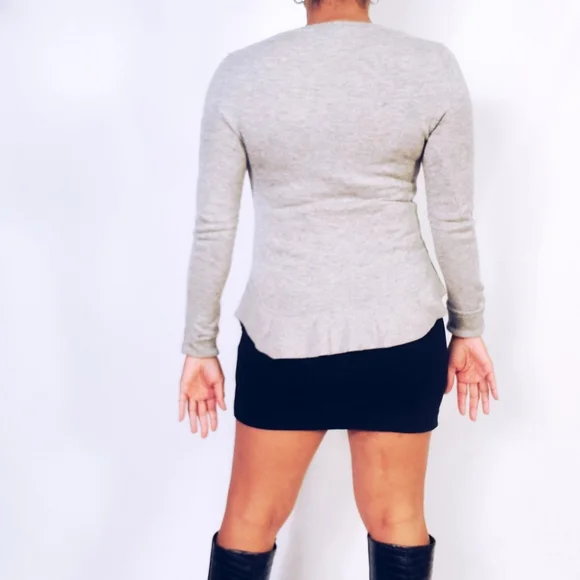 GAP Ruffle Sweater - Picture 3 of 7